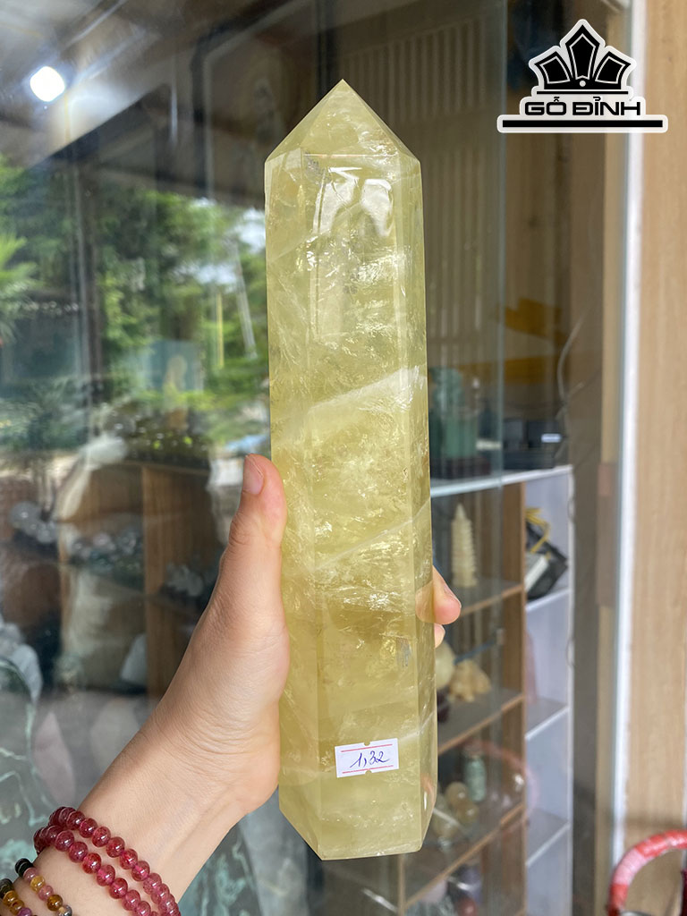 Nhất Trụ Tụ Linh Khí Đá Thạch Anh Vàng Cao 25,5 Ngang 6 (cm) 1,32kg