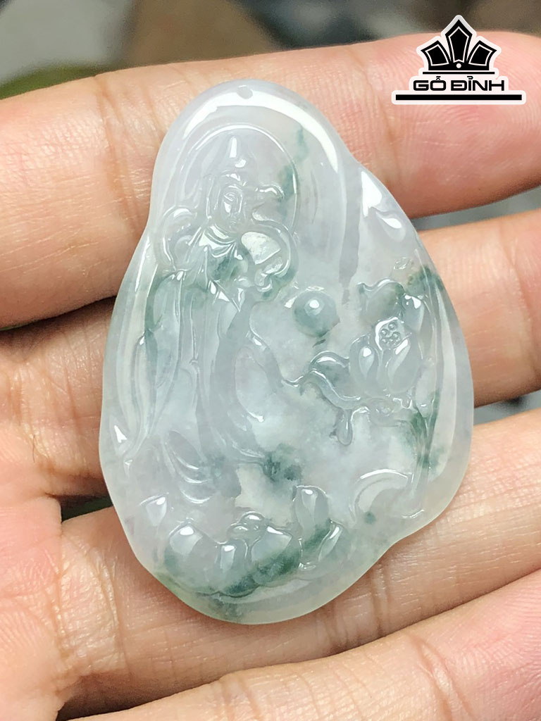 Mặt Dây Chuyền Quan Âm Hoa Bay Đá Cẩm Thạch Cao 48,5 Ngang 33 Sâu 4,2 (mm) 11,4g