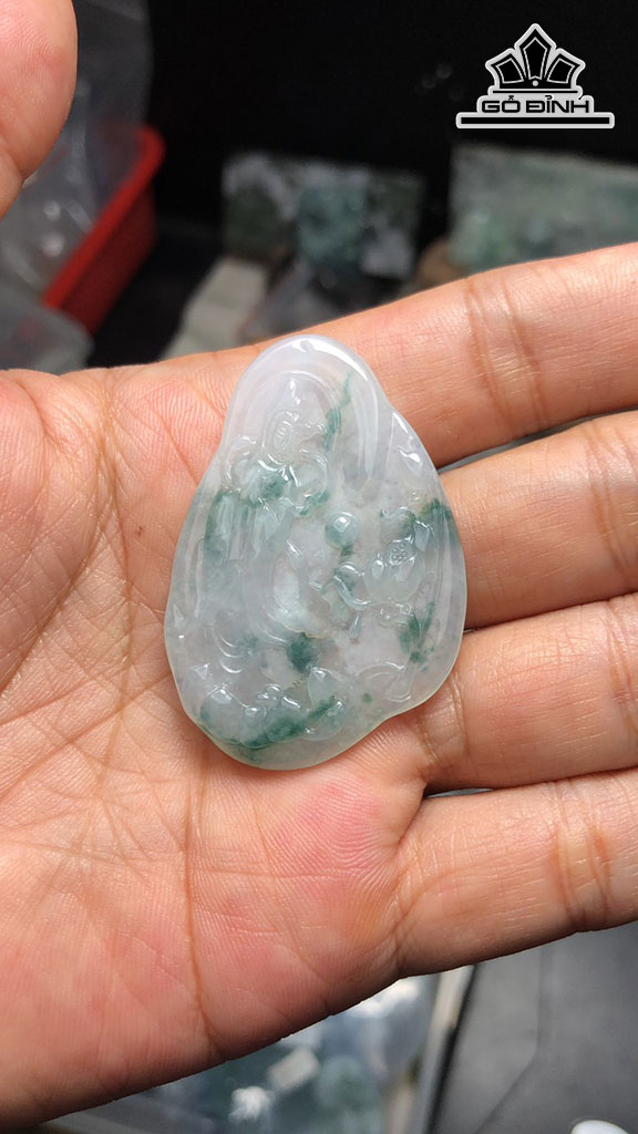 Mặt Dây Chuyền Quan Âm Hoa Bay Đá Cẩm Thạch Cao 48,5 Ngang 33 Sâu 4,2 (mm) 11,4g