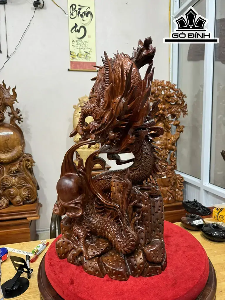 tuong-rong-nhat-long-nha-ngoc-go-huong-cao-66-ngang-33-sau-21-cm-442925
