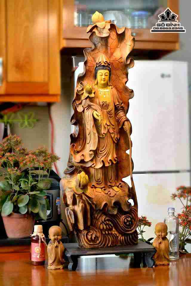 mua-Tuong-Phat-Ba-Quan-Am-go-lua-bach-xanh-