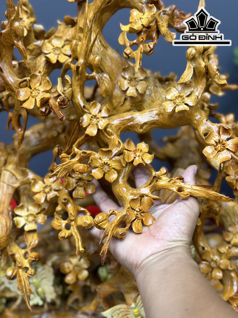 chau-hoa-mai-go-huong-cao-75-ngang-63-sau-52-cm-444261