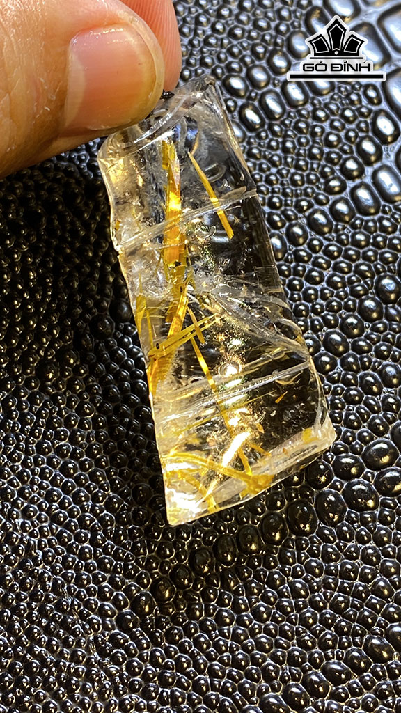 Mặt Dây Chuyền Đốt Trúc Đá Thạch Anh Tóc Vàng Cao 48 Ngang 24,6 Sâu 13,6 (mm) 26g