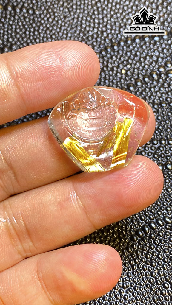 Mặt Dây Chuyền Hoàng Thần Tài Bảo Thiên Đá Thạch Anh Tóc Vàng Cao 23,6 Ngang 28 Sâu 8 (mm) 7,6g