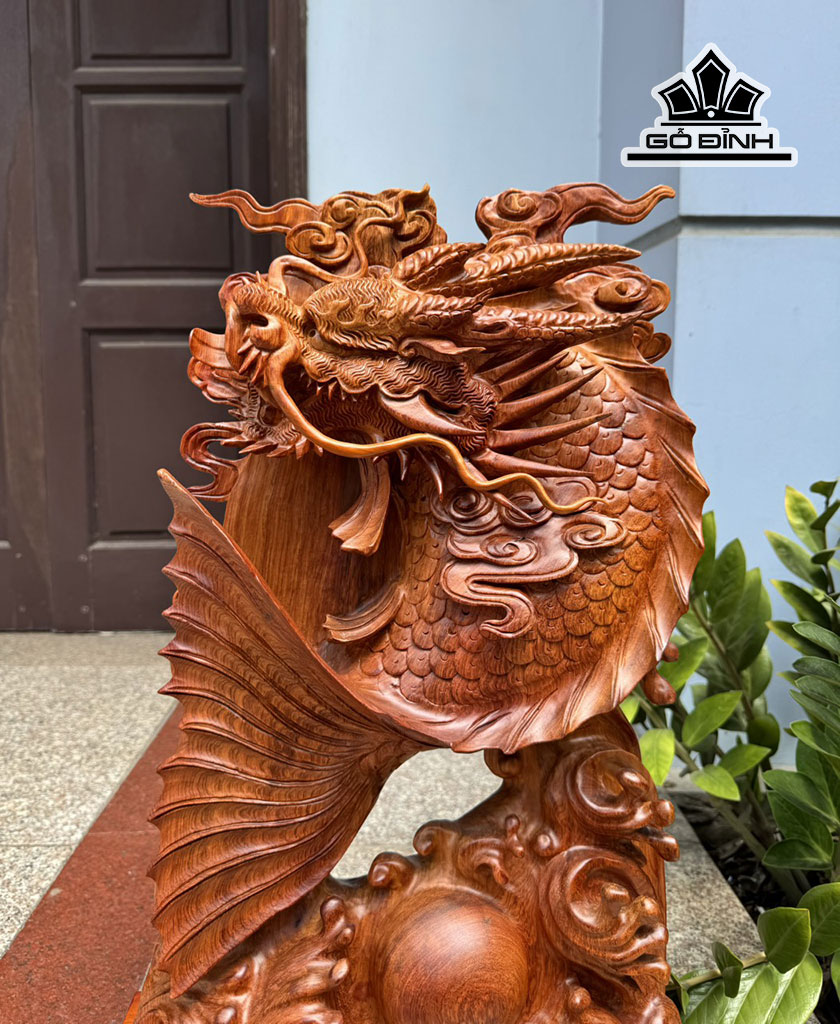 tuong-ca-chep-hoa-rong-go-huong-cao-70-ngang-36-sau-12-cm-445009