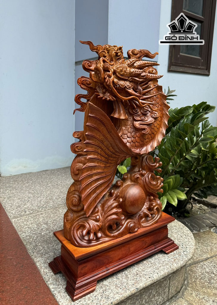 tuong-ca-chep-hoa-rong-go-huong-cao-70-ngang-36-sau-12-cm-445010