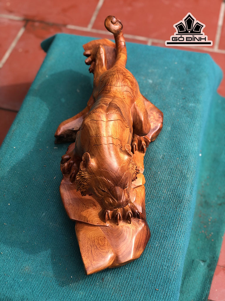 tuong-ho-phong-thuy-go-huong-cao-30-ngang-65-sau-27-cm-445351