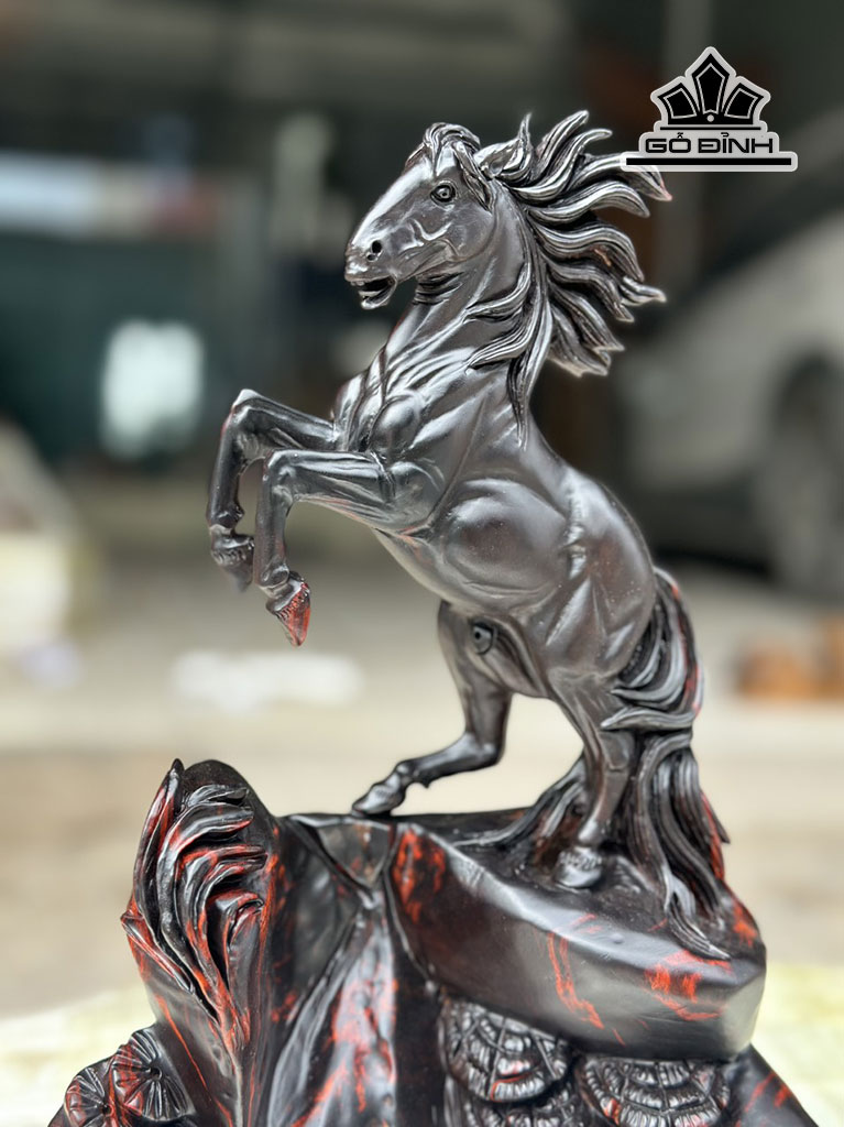 tuong-ngua-phong-thuy-nhat-ma-phi-thien-go-trac-cao-30-ngang-20-sau-14-cm-445556