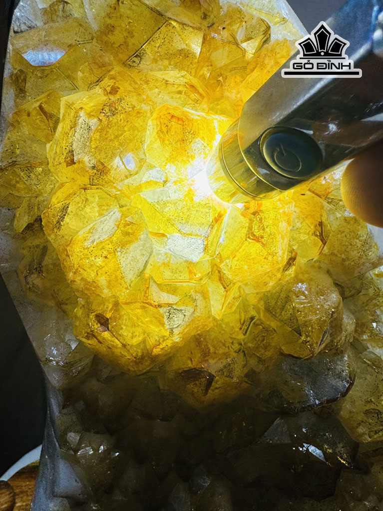 tinh-the-da-thach-anh-vang-cao-40-ngang-20-cm-105kg-445707