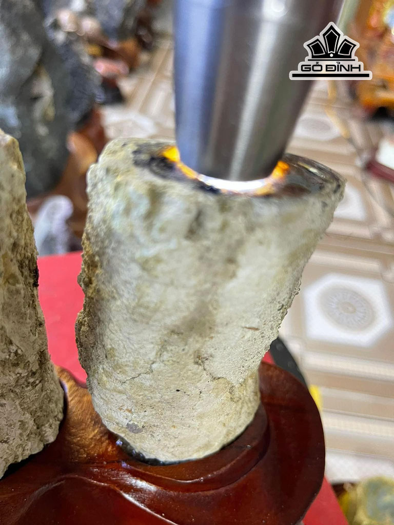 tac-pham-go-hoa-ngoc-cao-21-cm-165kg-445786