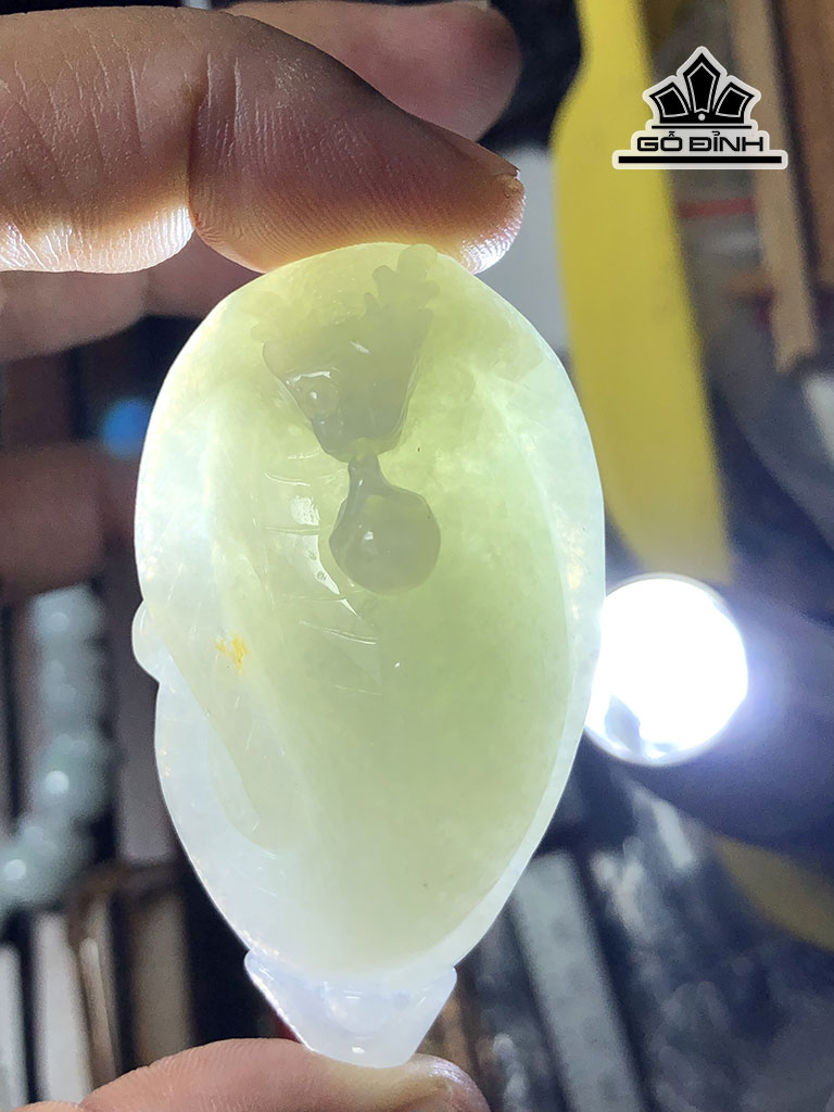 mat-day-chuyen-ran-ho-mang-da-cam-thach-cao-60-ngang-339-sau-17-mm-40g-445884