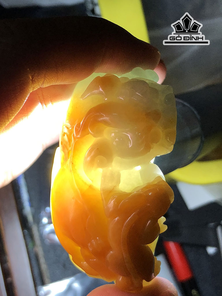 mat-mau-tu-ty-huu-da-cam-thach-cao-61-ngang-296-sau-313-mm-93g-445908