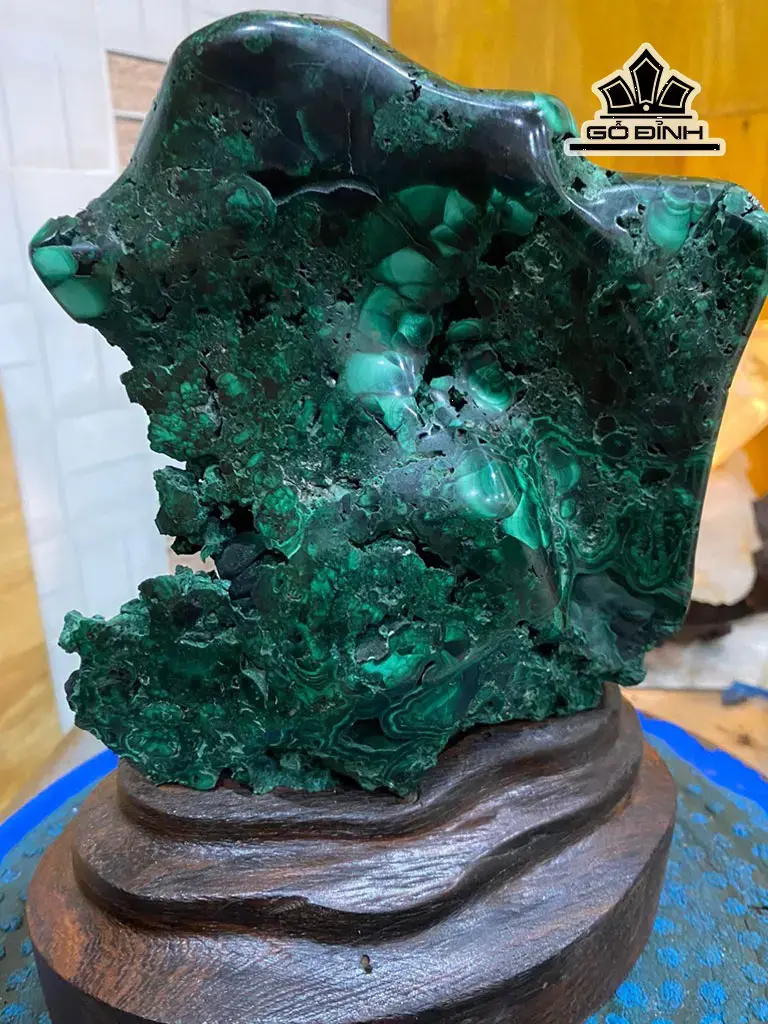 tac-pham-da-malachite-cao-23-cm-3kg-446260