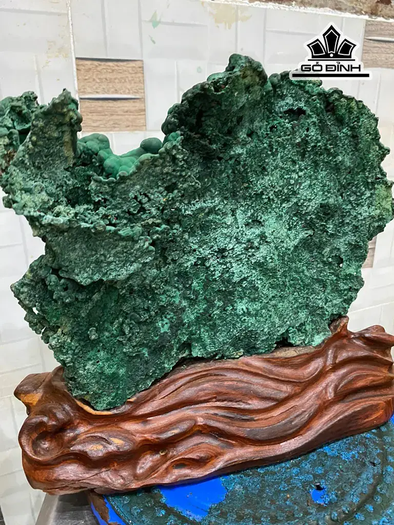 tac-pham-da-malachite-cao-28-ngang-28-cm-32kg-446275