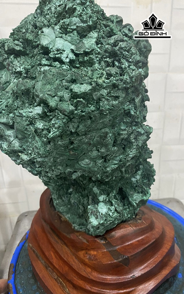 tac-pham-da-malachite-cao-33-cm-93kg-446277