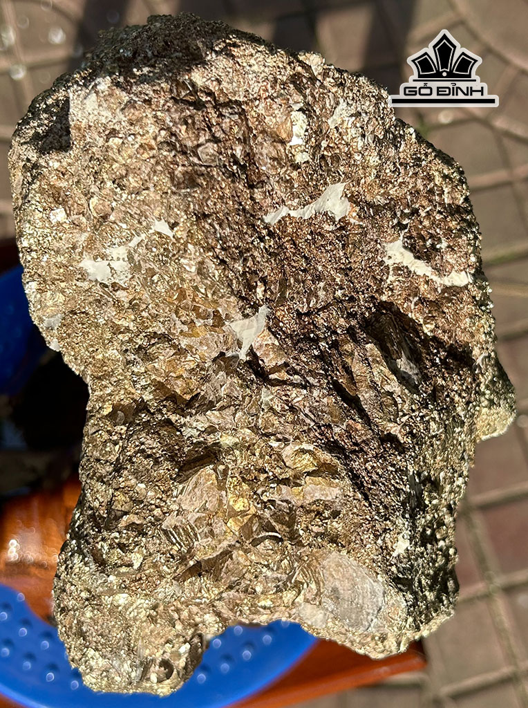 vang-gam-tinh-the-da-pyrite-cao-36-ngang-20-cm-102kg-446344