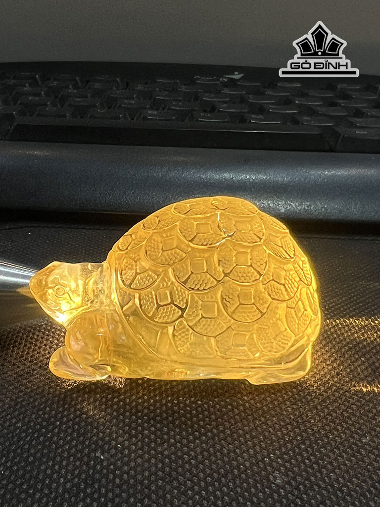 tac-pham-cu-rua-da-thach-anh-vang-cao-57-ngang-33-cm-446407