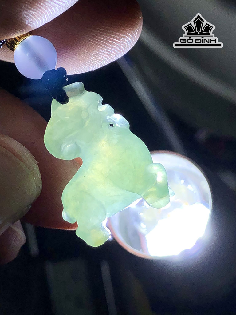 mat-day-chuyen-de-da-cam-thach-cao-23-ngang-15-sau-97-mm-5g-446500