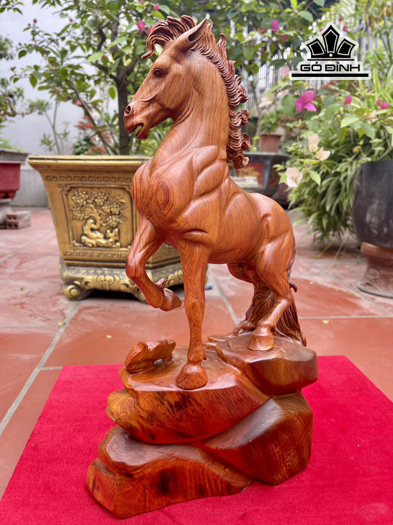 tuong-ngua-phong-thuy-nhat-ma-thong-dong-go-cam-cao-46-ngang-27-sau-13-cm-447114