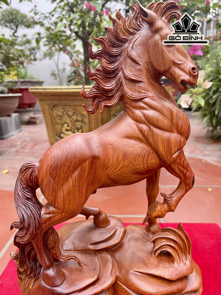 tuong-ngua-phong-thuy-nhat-ma-thong-dong-go-cam-cao-46-ngang-27-sau-13-cm-447116