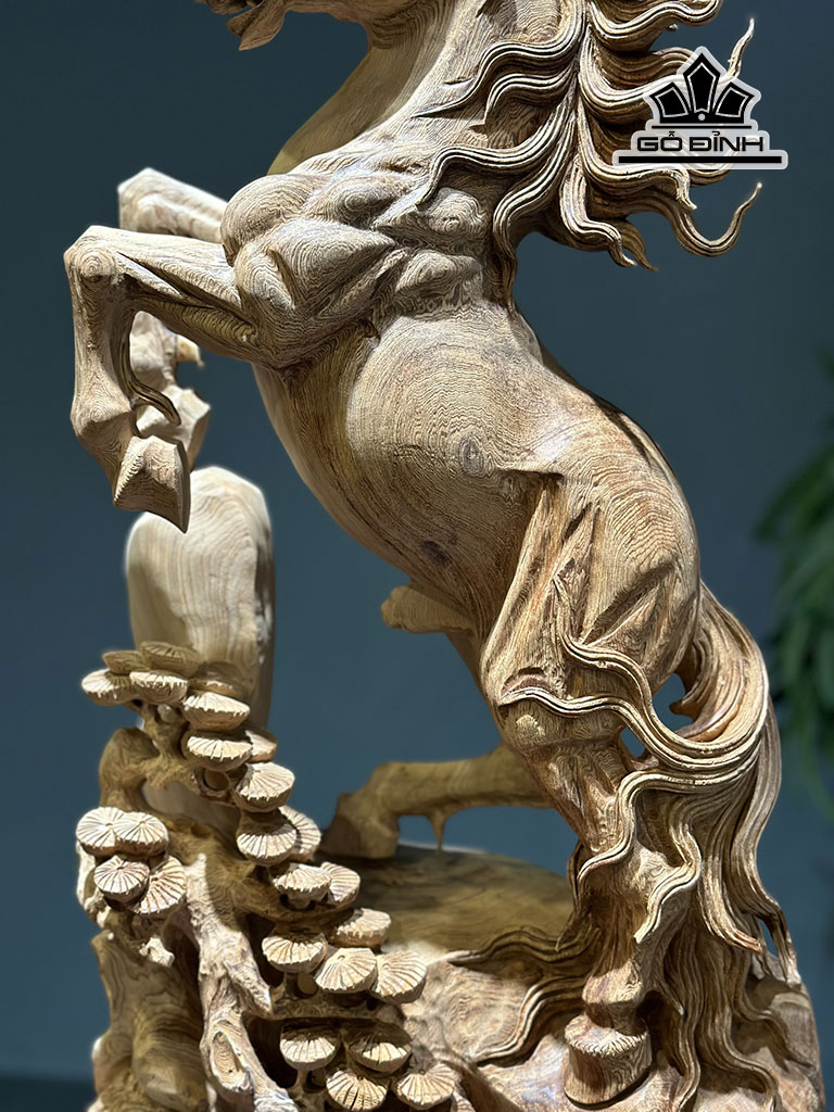 tuong-ngua-phong-thuy-nhat-ma-phi-thien-go-ngoc-am-cao-80-ngang-33-sau-20-cm-447647