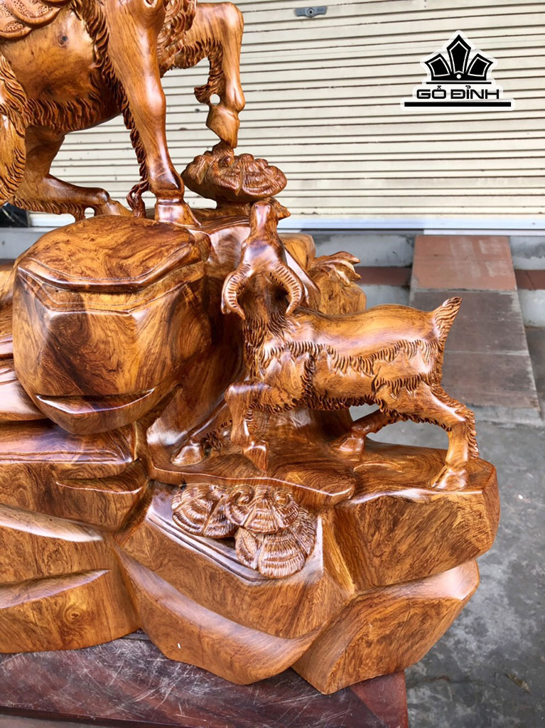 tuong-de-mau-tu-go-huong-cao-64-ngang-43-sau-36-cm-447777