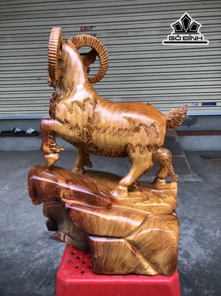 tuong-nhat-duong-go-huong-cao-45-ngang-30-sau-20-cm-447786