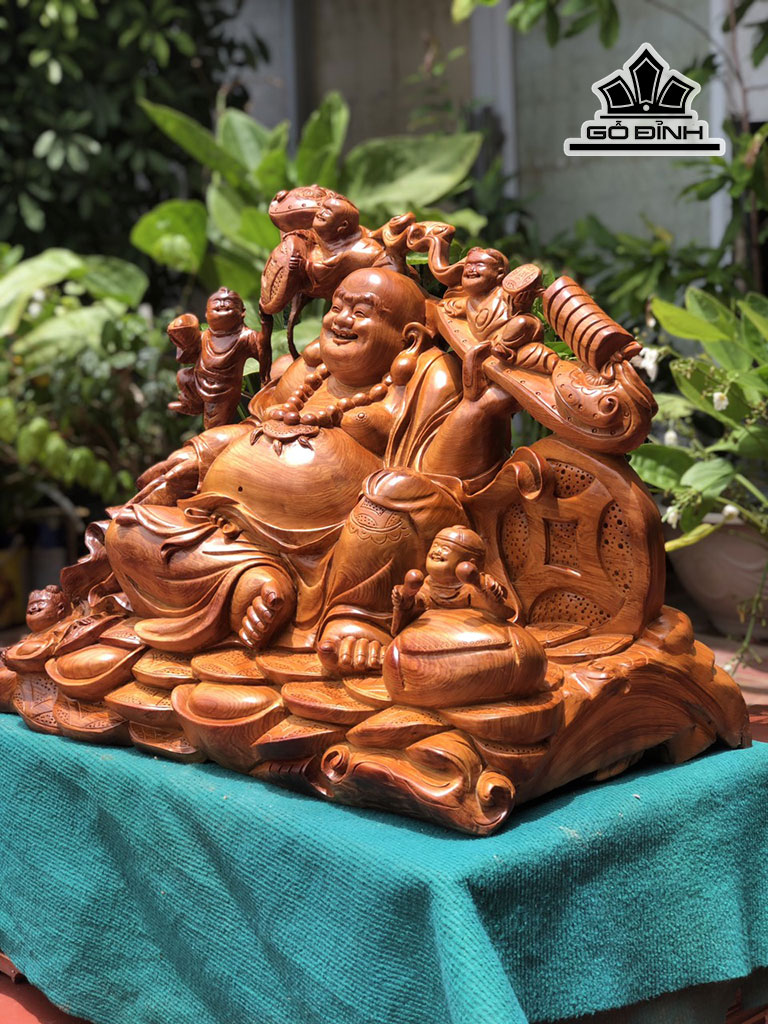 tuong-phat-di-lac-ngu-phuc-go-huong-cao-56-ngang-82-sau-50-cm-447864