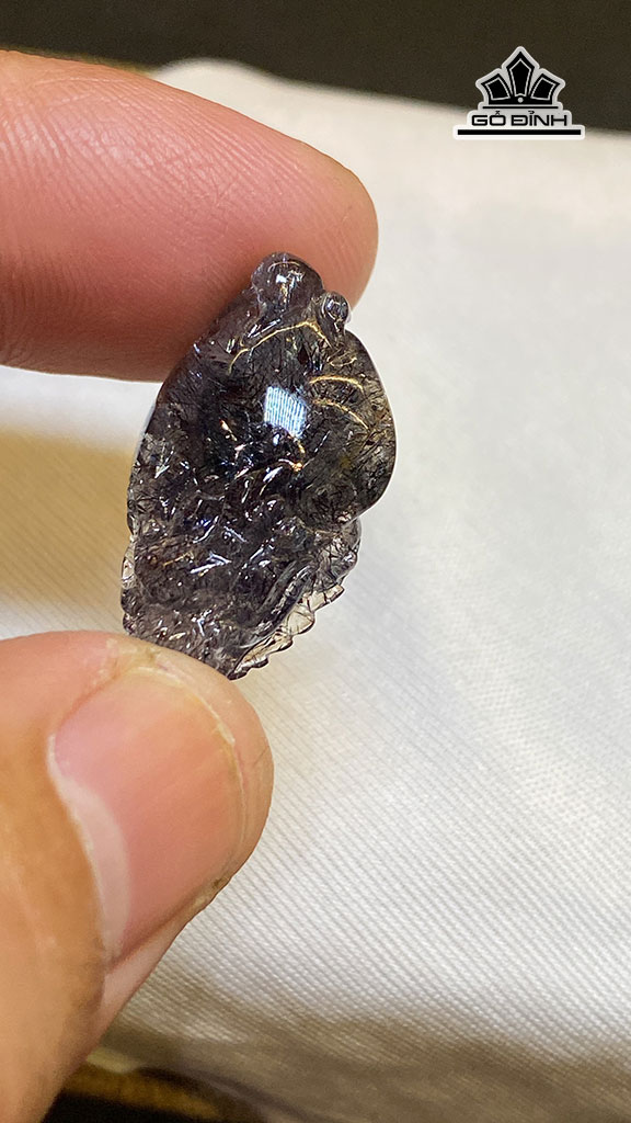 mat-day-chuyen-long-quy-da-thach-anh-toc-tim-cao-25-ngang-148-sau-11-mm-48g-448123