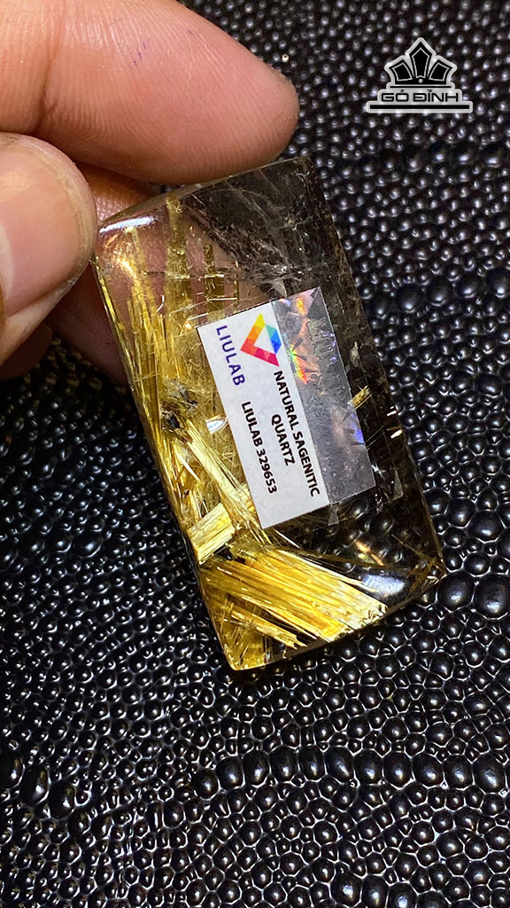 mat-tron-hoa-thi-da-thach-anh-toc-vang-cao-4466-ngang-234-sau-956-mm-9383cts-448694