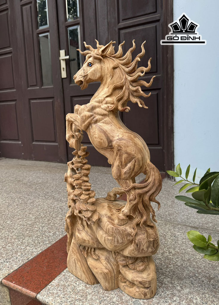 tuong-ngua-phong-thuy-nhat-ma-phi-thien-go-ngoc-am-cao-73-ngang-33-sau-17-cm-449328