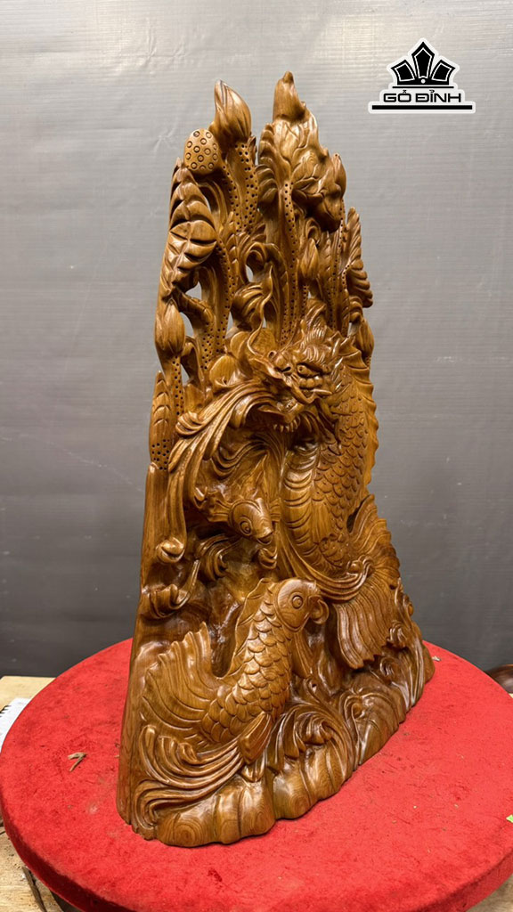 tuong-ca-chep-hoa-rong-go-ngoc-am-cao-68-ngang-43-sau-19-cm-449598