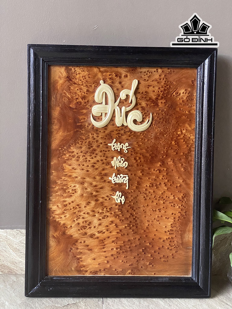 tranh-chu-tam-tri-duc-go-nu-ngoc-am-cao-58-ngang-42-van-12-cm-449783