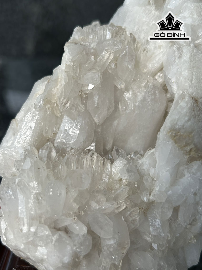 tinh-the-da-thach-anh-trang-cao-165-ngang-12-cm-159kg-449861