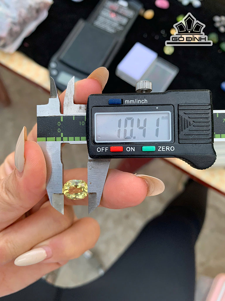 vien-da-beryl-vang-cao-1041-ngang-828-sau-624-mm-330cts-449981