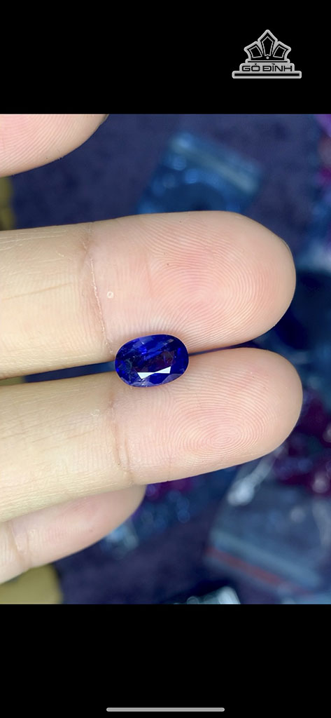 vien-da-sapphire-luc-yen-cao-82-ngang-56-sau-39-mm-170cts-450514