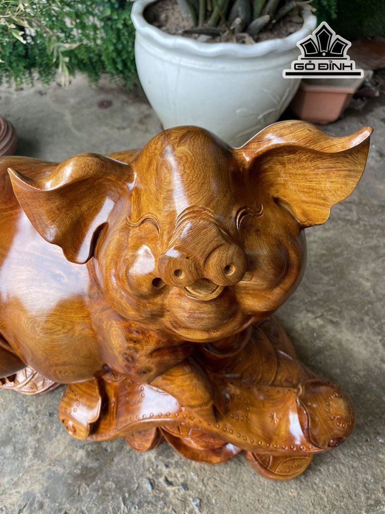 tuong-heo-go-huong-cao-43-ngang-60-sau-34-cm-450762