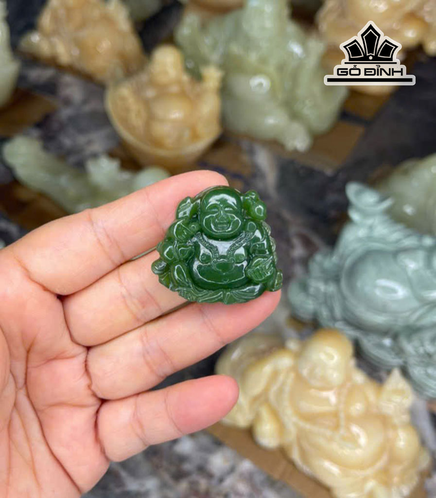 mat-day-chuyen-di-lac-da-ngoc-bich-nephrite-jade-canada-451160
