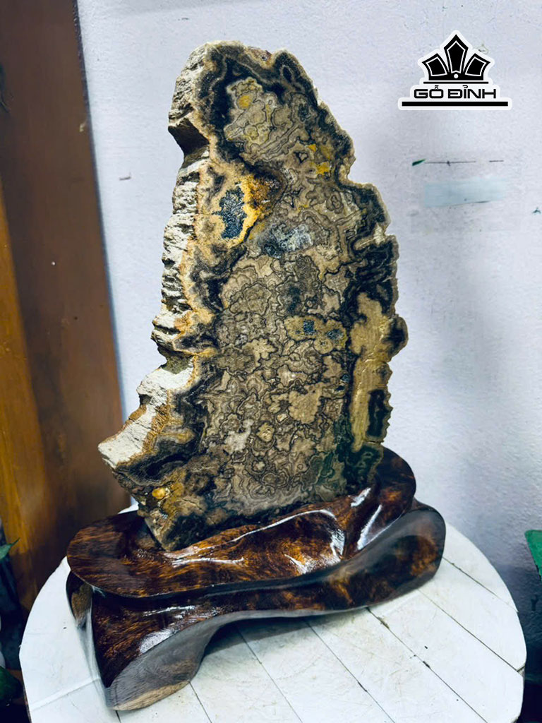 tac-pham-lat-go-thuy-tung-go-hoa-thach-van-chi-den-cao-40-ngang-23-day-45-cm-76kg-451174