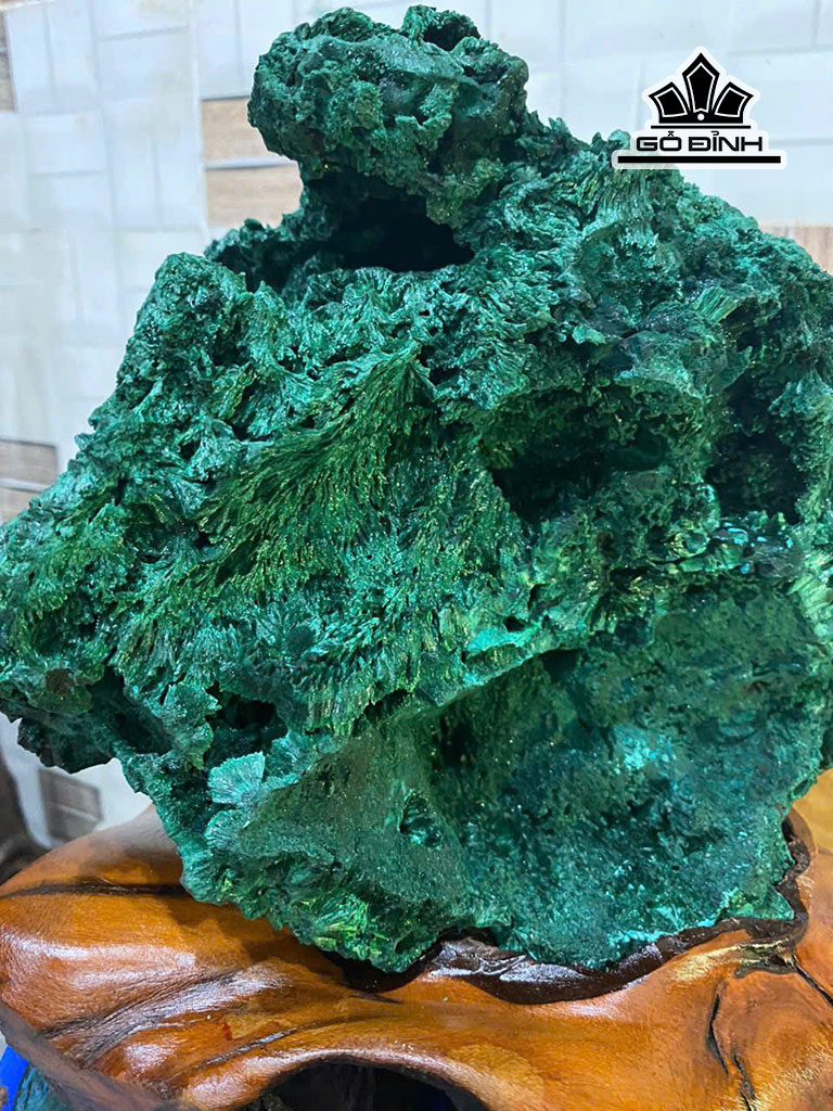 tac-pham-da-malachite-cao-27-ngang-25-cm-74kg-451519