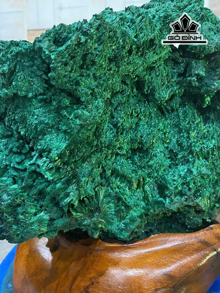 tac-pham-da-malachite-cao-27-ngang-25-cm-74kg-451521