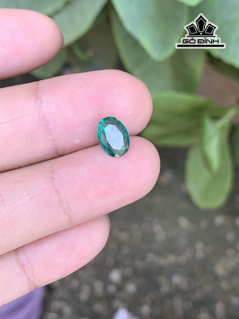 vien-da-emerald-cao-85-ngang-61-sau-31-mm-105cts-451693
