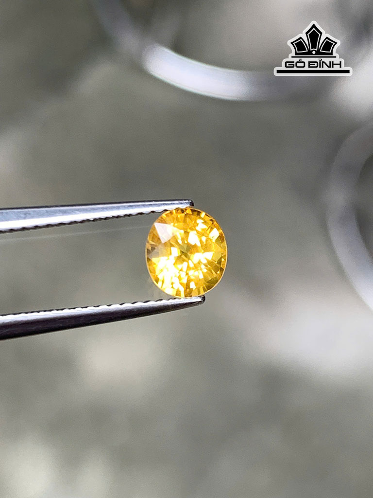 vien-da-sapphire-vang-cao-65-ngang-59-sau-41-mm-114cts-451933