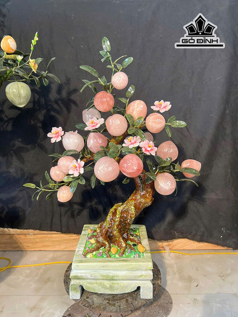 cay-dao-18-qua-da-thach-anh-hong-cao-86-ngang-68-cm-452308