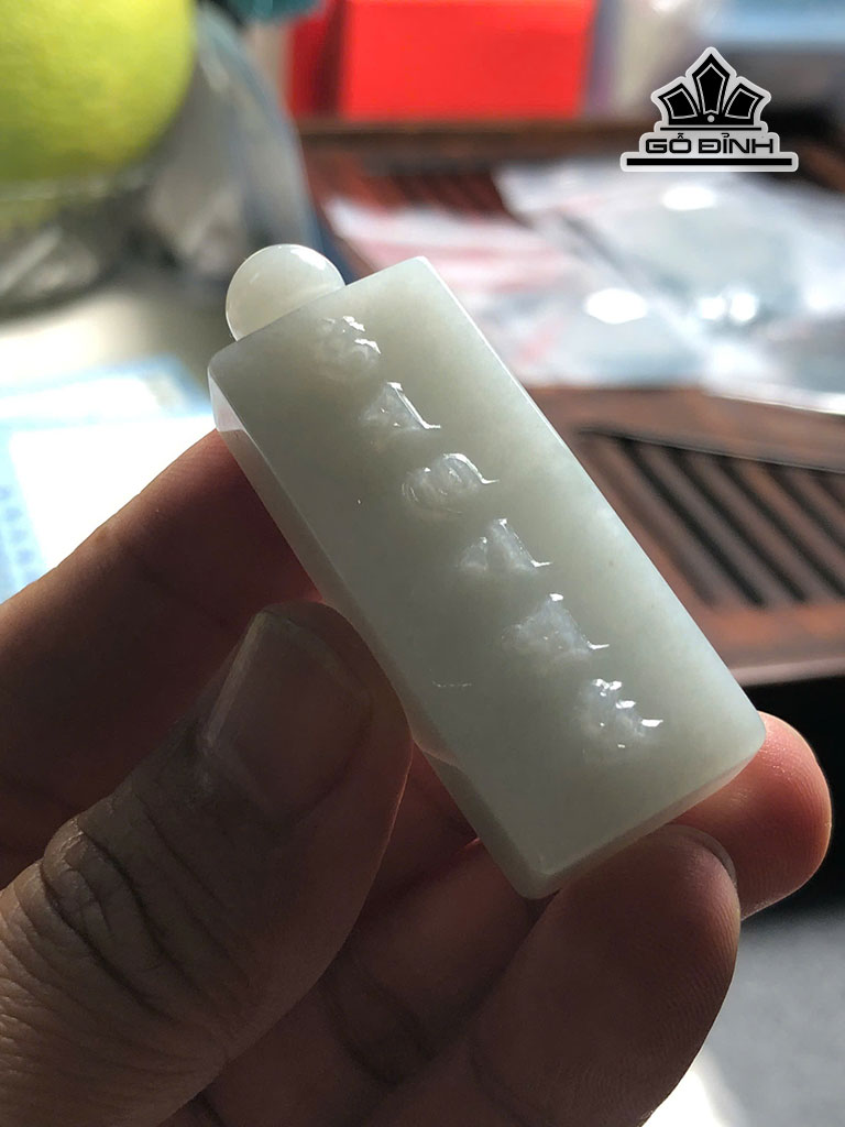 mat-day-chuyen-luc-tu-da-cam-thach-cao-52-ngang-192-sau-114-cm-452314