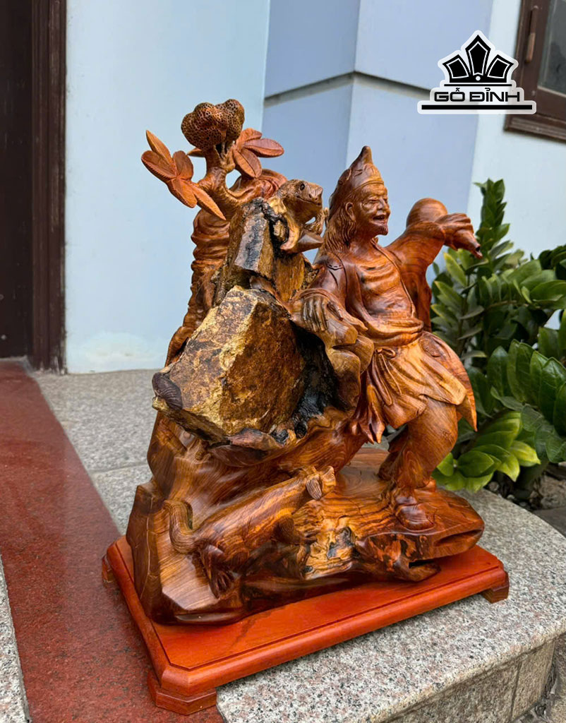 tuong-te-cong-go-huong-om-da-cao-56-ngang-42-sau-25-cm-452502