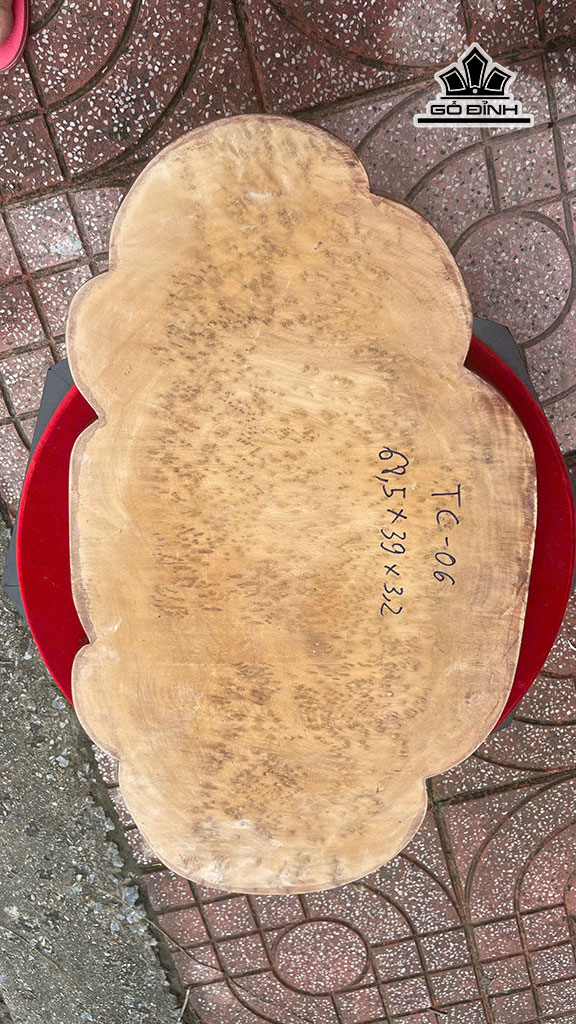 khay-tra-go-nu-ngoc-am-cao-68-ngang-39-sau-32-cm-452647