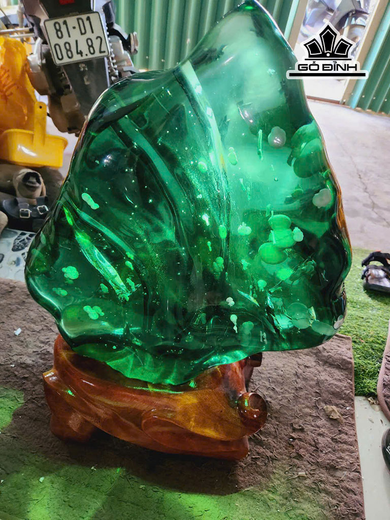 vien-da-da-obsidian-kich-thuoc-60x40-cm-nang-35kg-452819