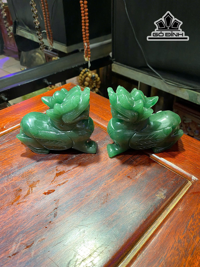 ty-huu-da-thach-anh-xanh-cao-105-ngang-85-cm-453354