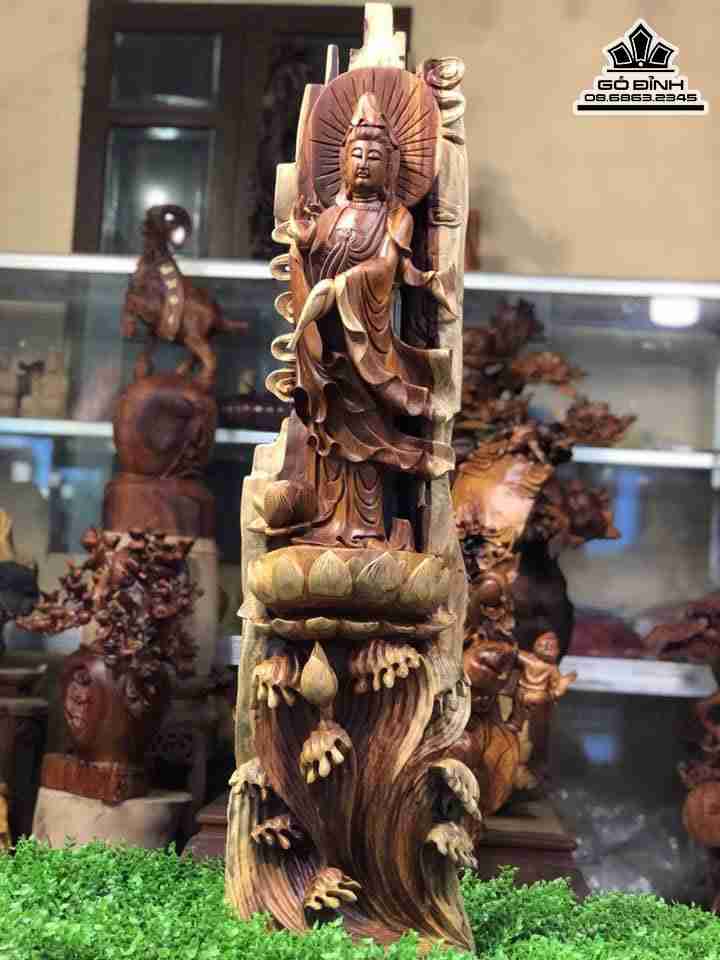 Tuong-Phat-Ba-Quan-Am-Tua-Dai-Sen-go-huong